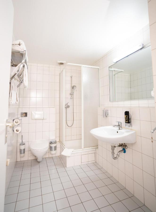 Parkhotel Lindenhof - Kostenlose Parkplaetze Оффенбах Экстерьер фото
